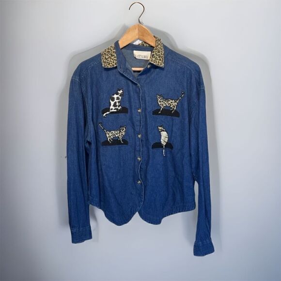 casey & max Tops - Casey & Max Women’s Shirt Large Denim Cat Shirt Button Down Vintage